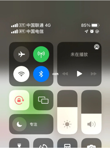 濠江苹果手机维修分享iPhone双卡信号解决办法 