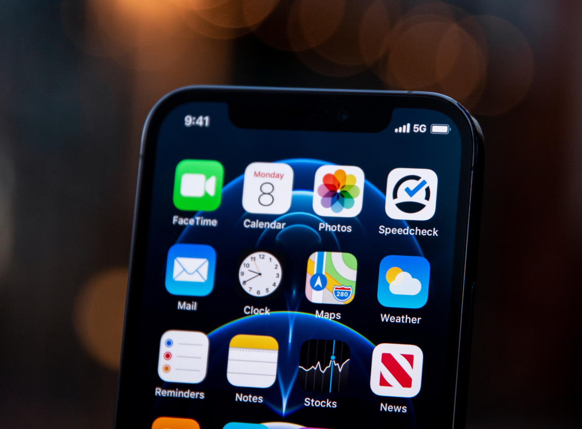 濠江苹果手机维修分享为什么 iPhone 12 在冬季会自动关机 