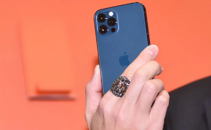 濠江苹果手机维修分享iPhone12系列重启方法教程 